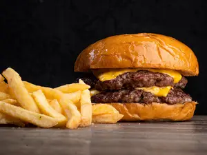 DIMECHEESE SIMPLE CON PAPAS