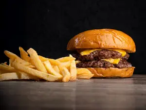 DIMECHEESE TRIPLE CON PAPAS