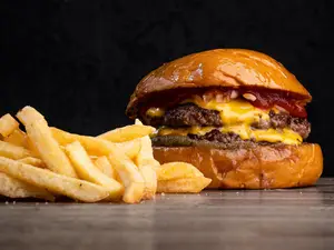 ESSENCIAL SIMPLE CON PAPAS