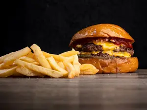 ESSENCIAL TRIPLE CON PAPAS