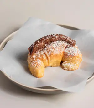 Medialuna dulce de leche