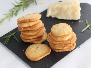 Galletas parmesano masa madre