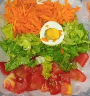 Ensalada de lechuga y tomate