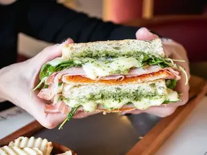 Sándwich Bolonia