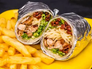 Burrito Cesar con papas