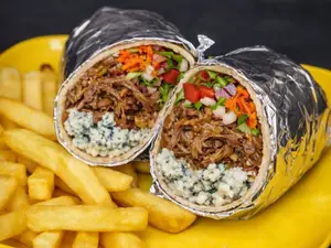 Burrito de cerdo con papas