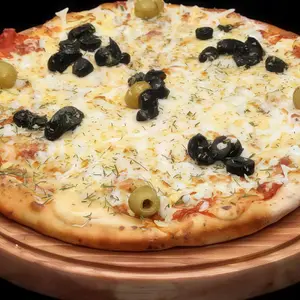 Pizza muzzarella con huevo