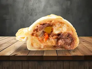 Empanada De Vacío Y Provoleta