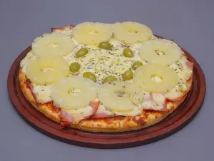 Muzza, crudo y ananá indi
