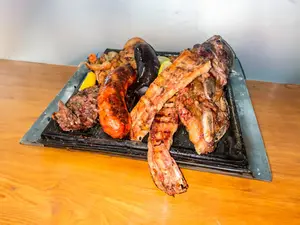 Parrilla xl (comen 4, pican 5)