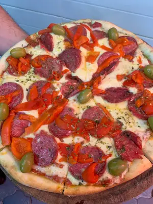 Pizza Grande Calabreza