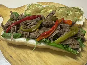 Sandwich de carne desmechada