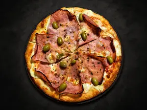 Pizza con jamón
