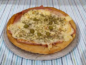 Pizza Jamon Y Queso