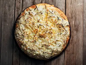 Pizza fugazzetta rellena