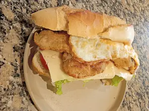 Sánguche milanesa de carne completo