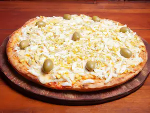 Pizza muzzarella con huevo