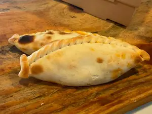 Empanada pollo unidad