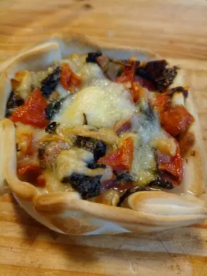 Empanada canasta capresse