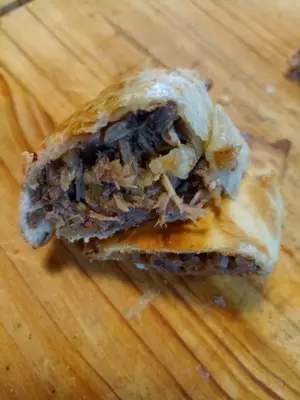 Empanada de Bondiola BBQ