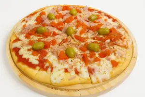 Pizza muzza con jamón y morrón