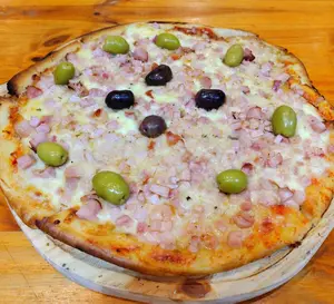 Pizza muzzarella y panceta