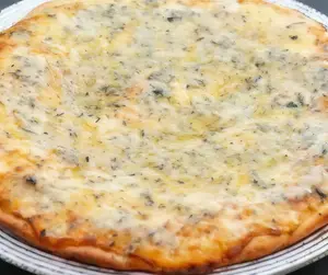 Muzza Jamón Y Roquefort