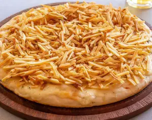 Salchipapas pizza