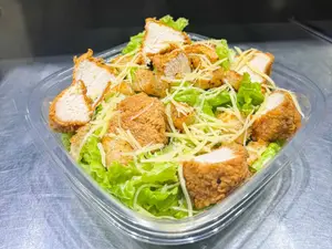 Ensalada caesar pollo crispy