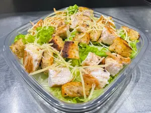 Ensalada caesar pollo grille