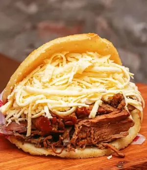 Arepa Bondiola