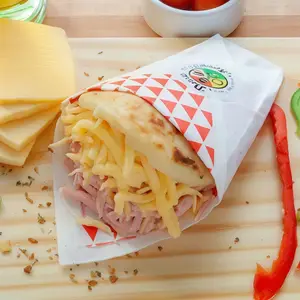 Arepa de jamón y queso