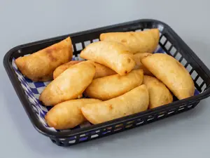 Empanada de jamón y queso