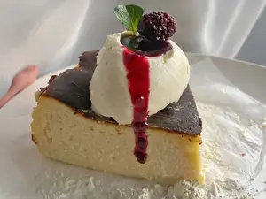 Porcion torta vasca