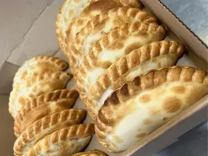 DOCENA EMPANADAS