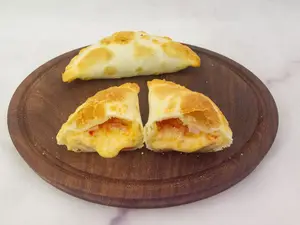 Empanada de jamón y morrón