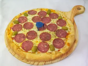 Pizza Grande de calabresa