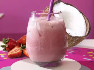 Batido de coco y frutilla
