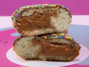 Dona bañada choco rellena ddl