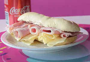 Panini jamón y queso