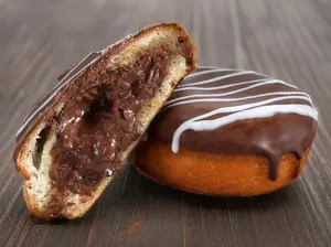 Donut kinder bueno rellena