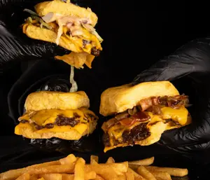 DTres Burgers