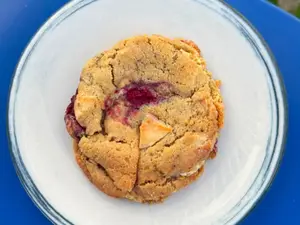Cookie frambuesa y choco blanco