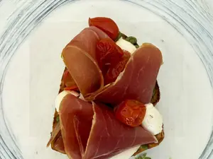 Crudo toast
