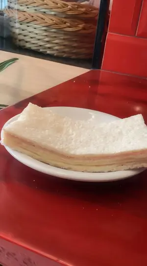 Media docena de sándwiches de miga