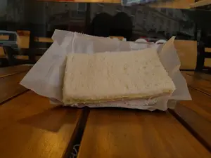 SANDWICH DE MIGA BLANCO J&Q X 1