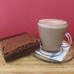 Café cabrales chico + brownie
