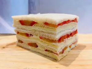 Triple De Queso Y Tomate