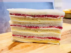Triple Salame Y Queso