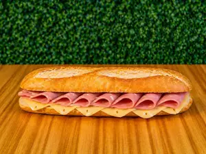 Mortadela c/pistacho y queso